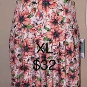 Honey and Lace Ventura Skirt with pockets. Size XL